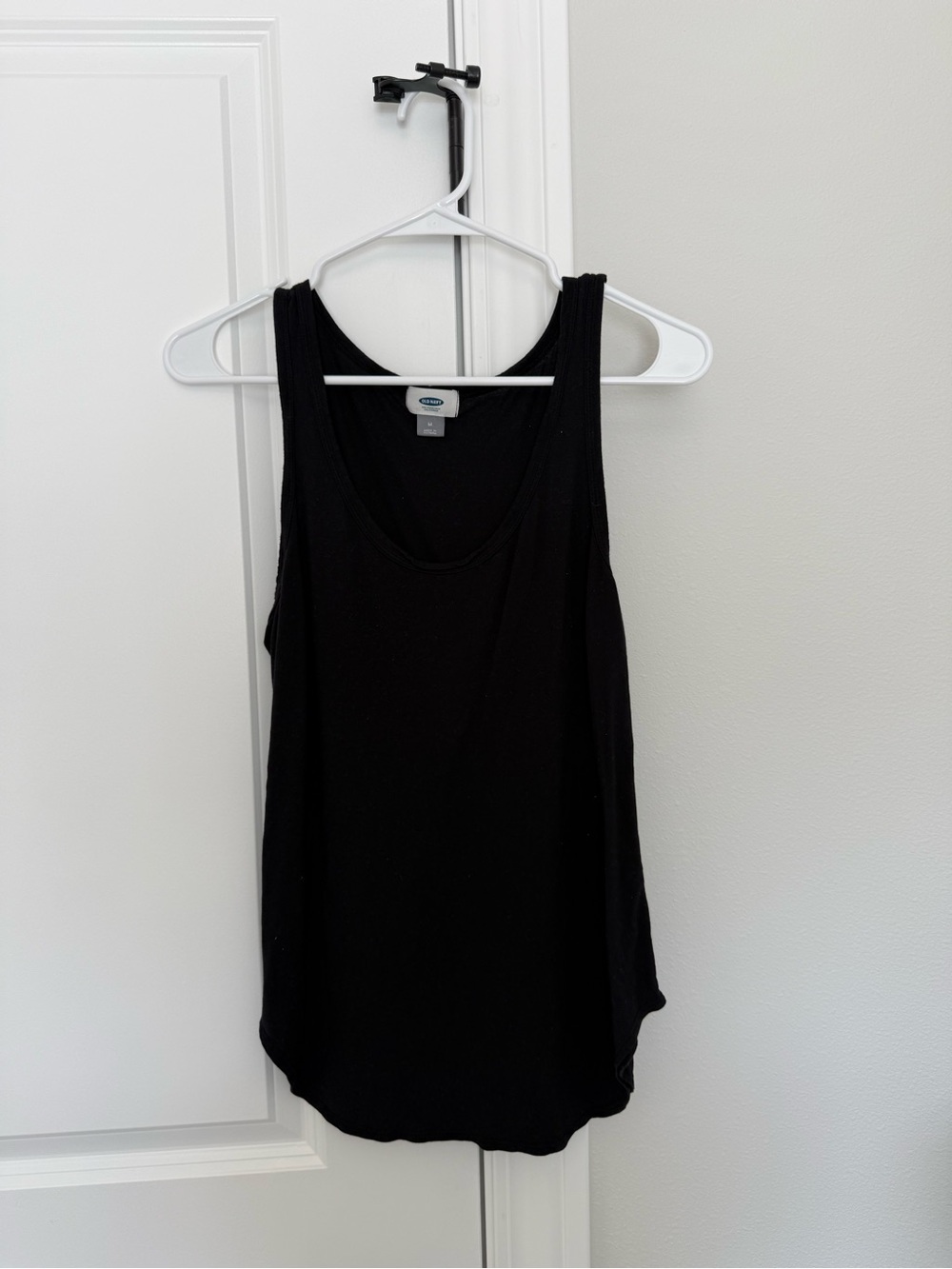 Old Navy Black Scoop-Neck Tank